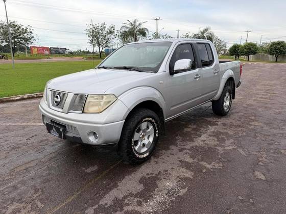 NISSAN FRONTIER 2.5 LE 4X4 CD TURBO ELETRONIC DIESEL 4P AUTOMÁTICO NISSAN FRONTIER 2.5 LE 4X4 CD TURBO ELETRONIC DIESEL 4P AUTOMÁTICO